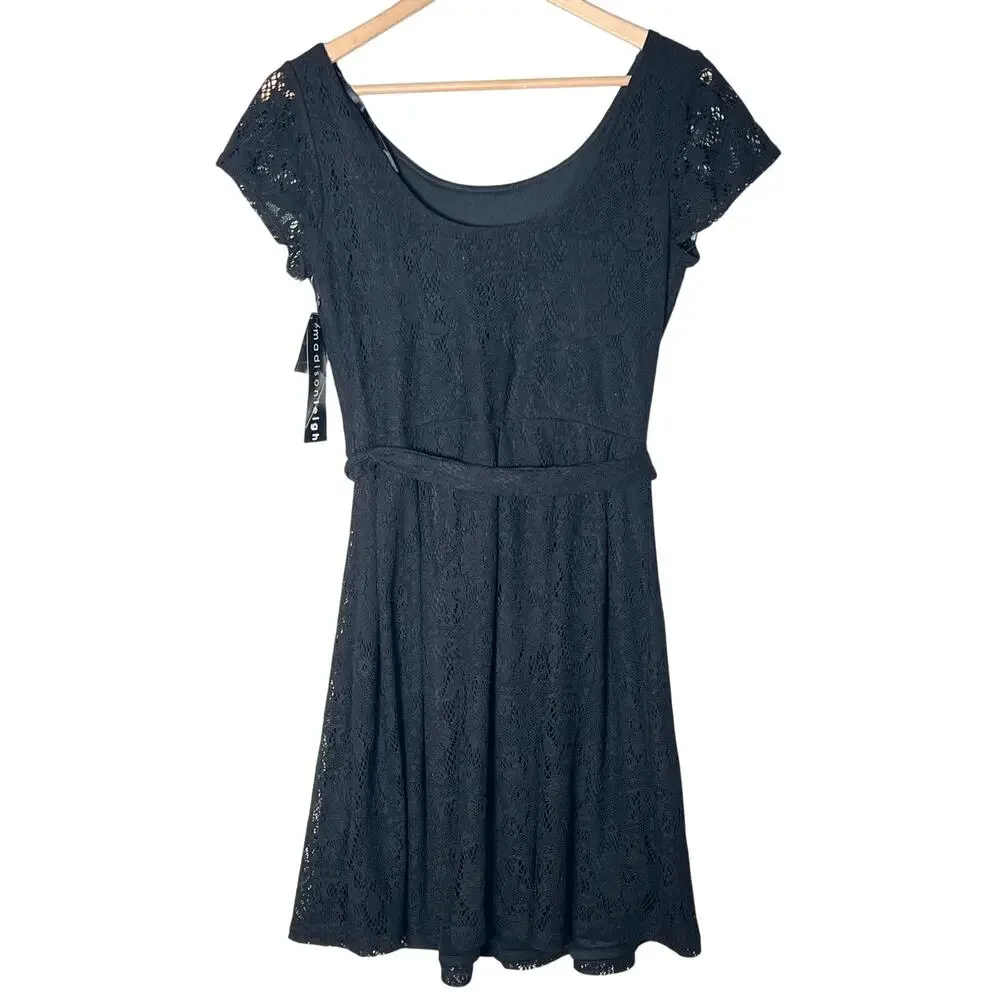 NWT Madison Leigh black cap sleeve lace fit in flare dress size 10 B182